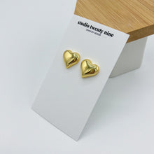 Load image into Gallery viewer, Gold Heart Studs