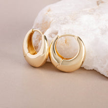 Load image into Gallery viewer, Graceful Teardrop Gold Hoop Earrings