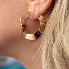 Load image into Gallery viewer, Wavy Gold Hoop Earrings