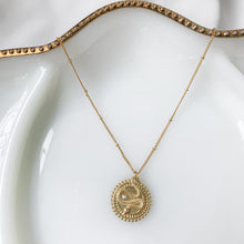 Load image into Gallery viewer, Medusa Necklace