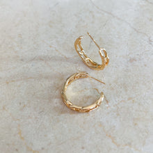 Load image into Gallery viewer, Gold Filled Chain Link Hoop Earrings
