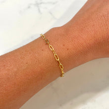 Load image into Gallery viewer, Dainty Paperclip Bracelet
