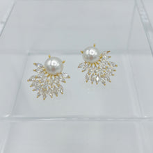Load image into Gallery viewer, Luminous Pearl Stud Earrings
