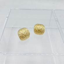 Load image into Gallery viewer, Brushed Square Stud Earrings
