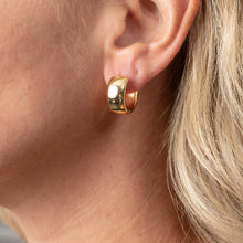 Load image into Gallery viewer, Small Chunky Gold Hoop Earrings
