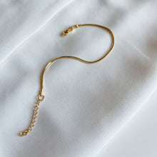Load image into Gallery viewer, Gold Filled Skinny Snake Chain Bracelet
