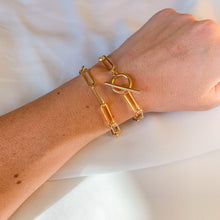 Load image into Gallery viewer, Gold Filled Large Paperclip Bracelet with Toggle Clasp
