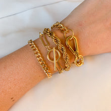 Load image into Gallery viewer, Gold Filled Large Paperclip Bracelet with Toggle Clasp
