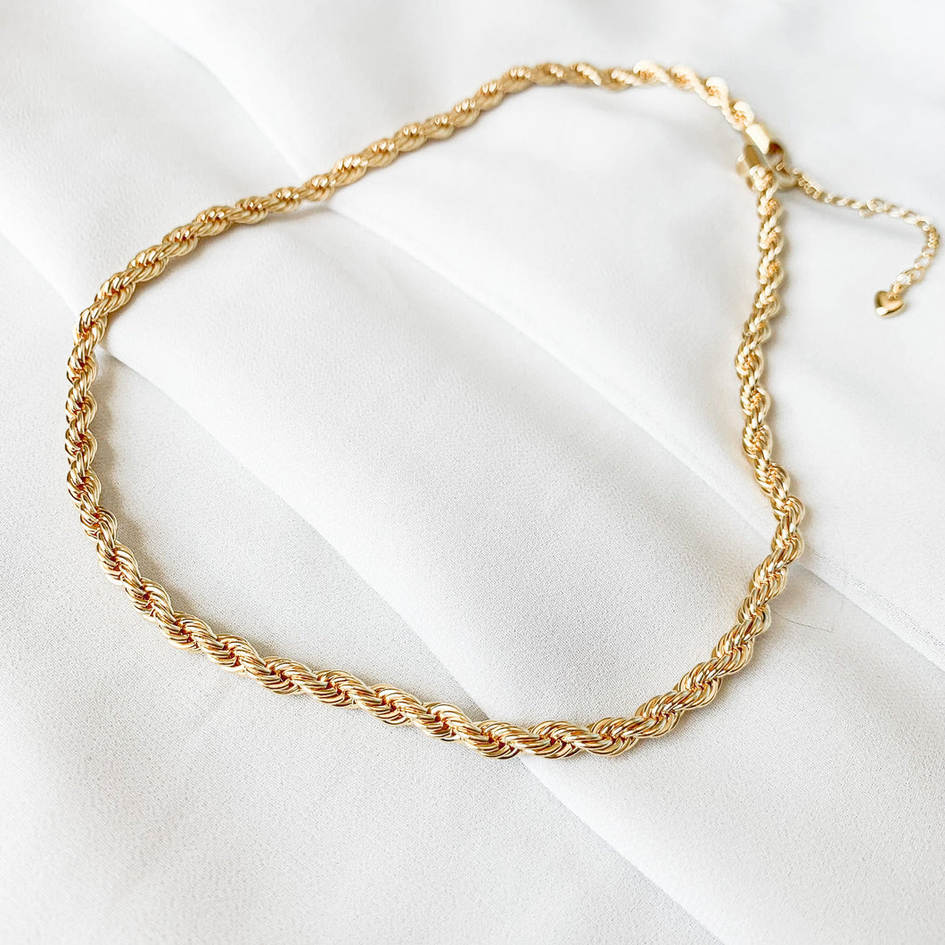 18k gold filled chunky rope chain. High quality, tarnish resistant classic twisted rope style necklace. Perfect to layer with other chains.
